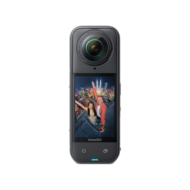 Экшн-камера Insta360 X5 Essentials